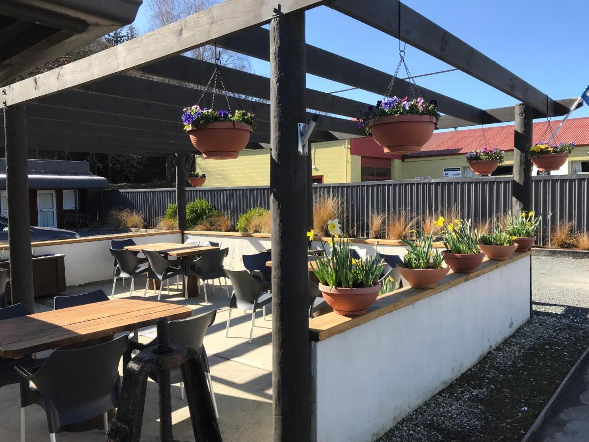 The Prospector Lawrence Exterior foto